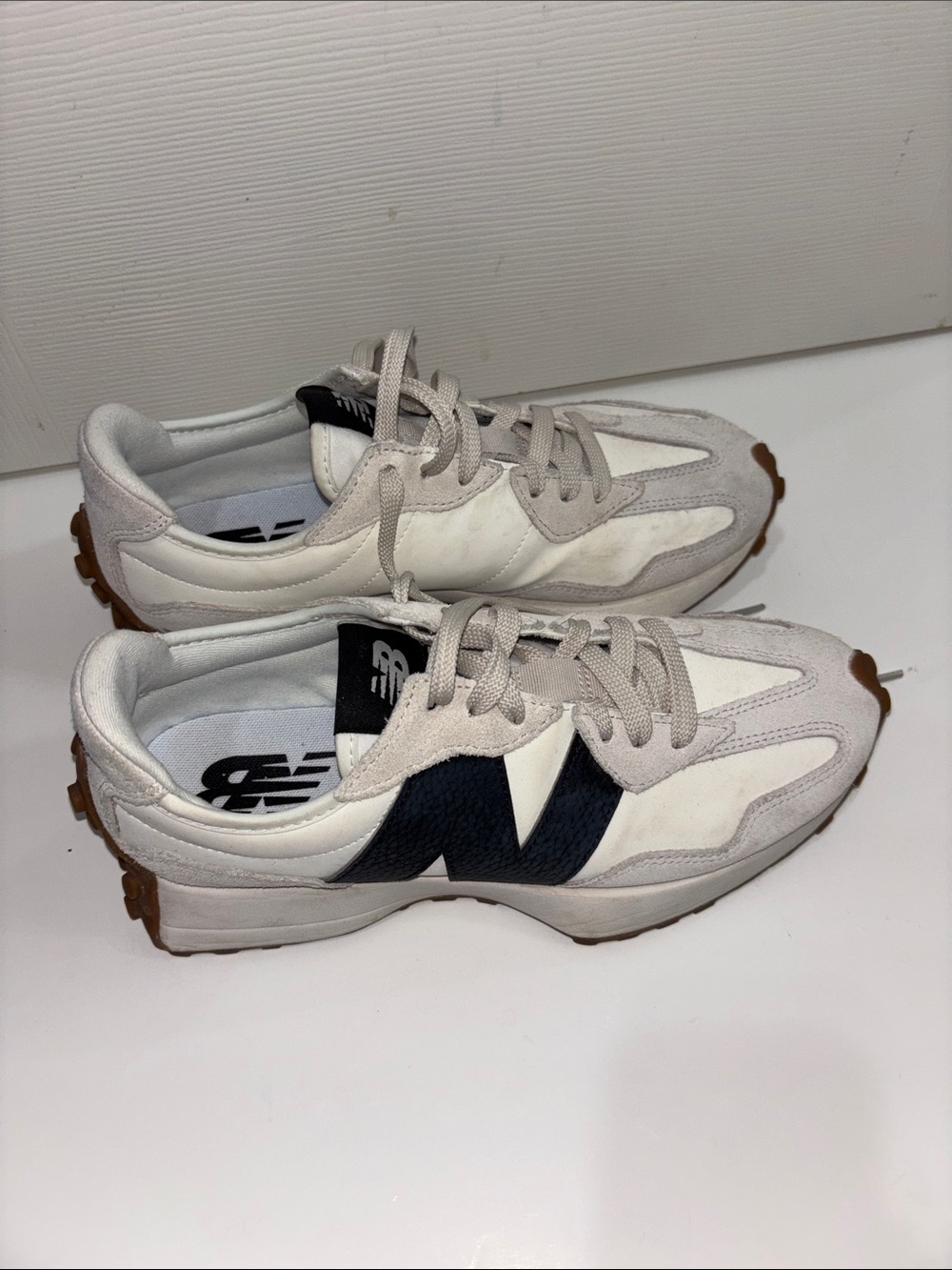New Balance women’s Cream Black & Gum 327 Runner NEW BALANCE 327 Womens Shoes